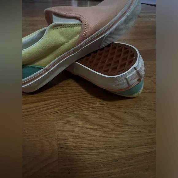 Vans slip on sneakers - Picture 5 of 9